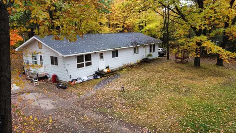 4693-4695 E Cherokee Ln, Rhinelander, WI 54501