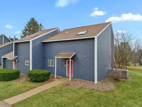 874 Xanadu Rd #HGLD 10, Wisconsin Dells, WI 53965