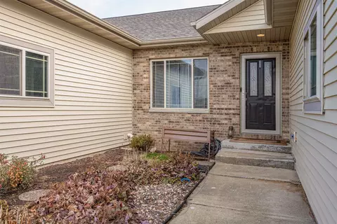 716 N Jackson Ave, Jefferson, WI 53549