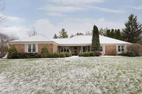 1420 Adrian Blvd, Fort Atkinson, WI 53538