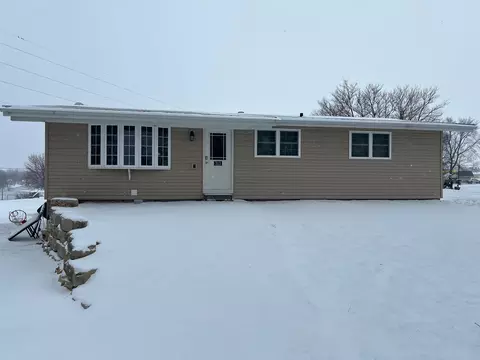 313 Pickanax St, Shullsburg, WI 53586