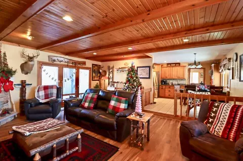2609 S Belmont Dr, Beloit, WI 53511