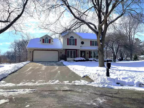 108 Arbury Ct, Cottage Grove, WI 53527