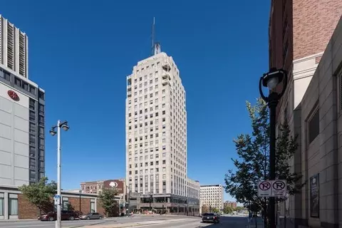 606 W Wisconsin Ave #1301, Milwaukee, WI 53203