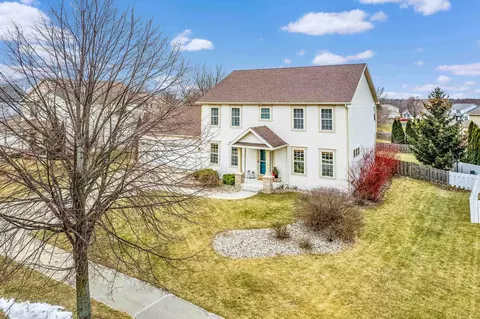 680 Willow Brook Trl, Sun Prairie, WI 53590