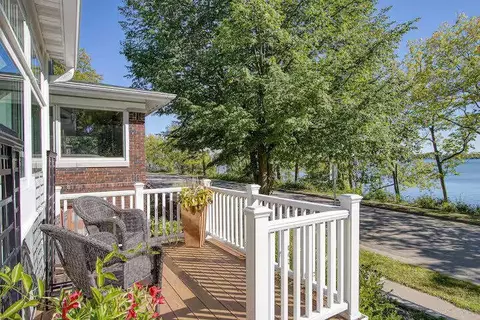 2822 Lakeland Ave, Madison, WI 53704