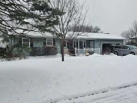 909 Farmer Ave, Tomah, WI 54660
