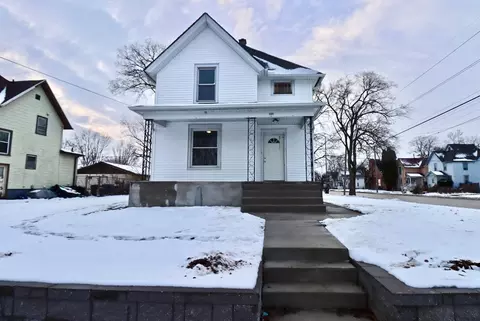 1050 10th St, Beloit, WI 53511