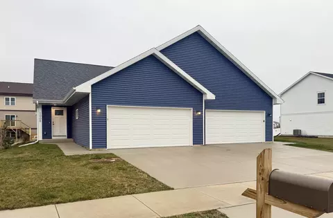 1008 Oregon Parks Ave, Oregon, WI 53575