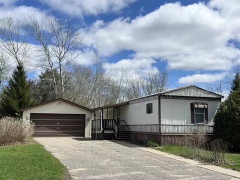 510 Lincoln St #L21, Mauston, WI 53948
