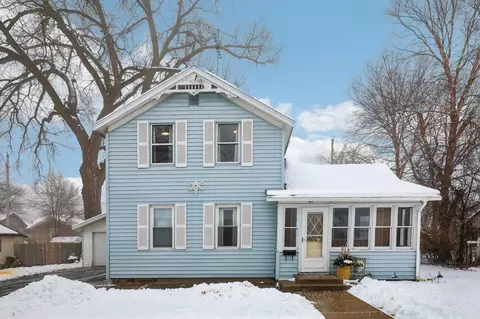322 W Oneida St, Portage, WI 53901