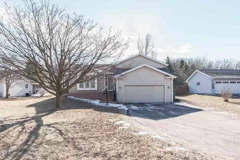 5315 Siggelkow Rd, Mcfarland, WI 53558