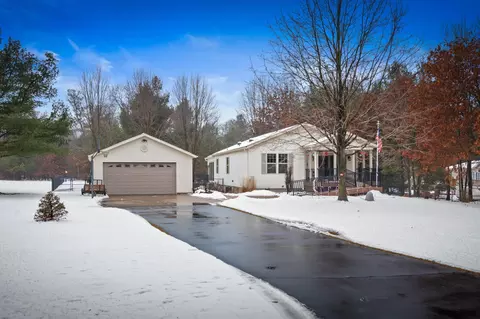 545 Feather Trl, Nekoosa, WI 54457