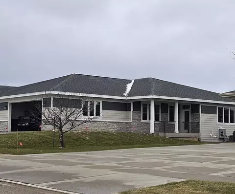 716 E Reinel St, Jefferson, WI 53549
