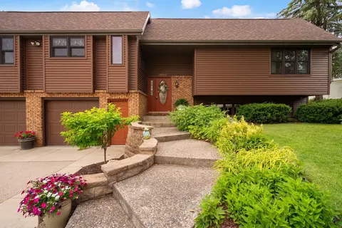 2022 27th St, Monroe, WI 53566