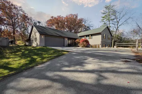 3121 N County Rd E, Janesville, WI 53548