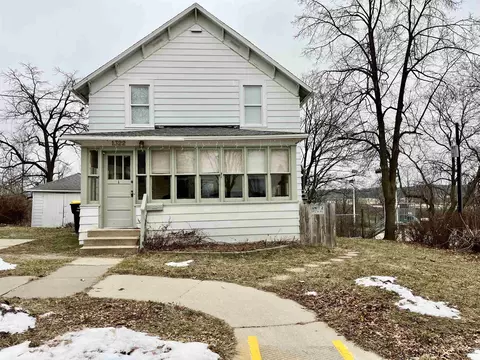 1322 Glendale Ave, Tomah, WI 54660