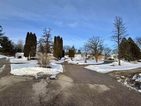 24 Bancroft Dr, Richland Center, WI 53581