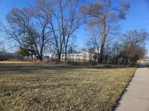 430 S Arch St, Janesville, WI 53548