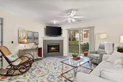 8530 Greenway Blvd #107, Middleton, WI 53562