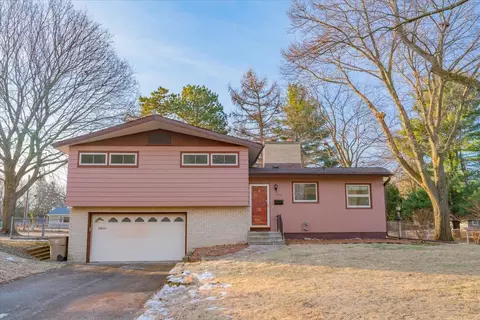 5801 Dorsett Dr, Madison, WI 53711