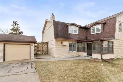 208 Saddle Rdg, Portage, WI 53901