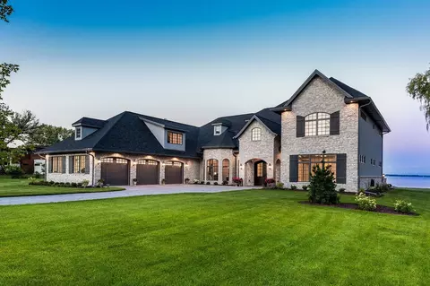 5108 Reynolds Ave, Waunakee, WI 53597