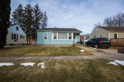 228 W Court St, New Lisbon, WI 53950