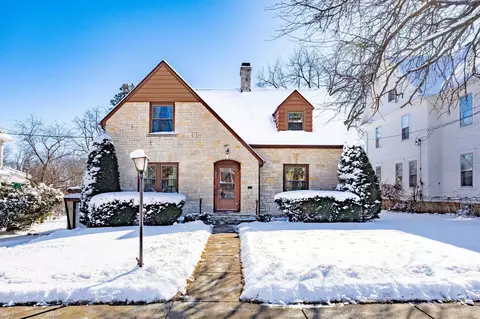 305 Randolph St, Edgerton, WI 53534