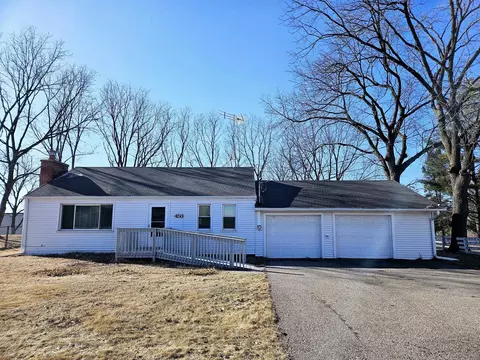450 Moore St, Baraboo, WI 53913