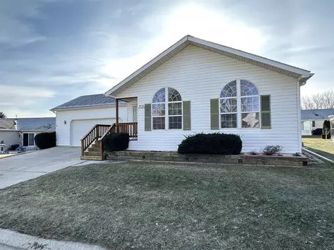 n115w21033 Brookside Dr, Germantown, WI 53022