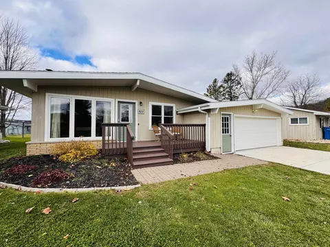 822 Blue Mounds St, Black Earth, WI 53515