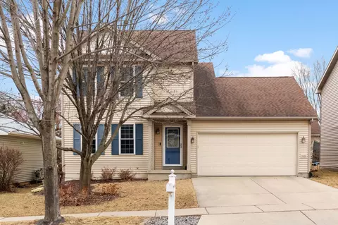 2416 Red Arrow Trl, Fitchburg, WI 53711