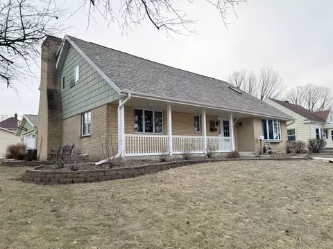 903 Dayton St, Mayville, WI 53050