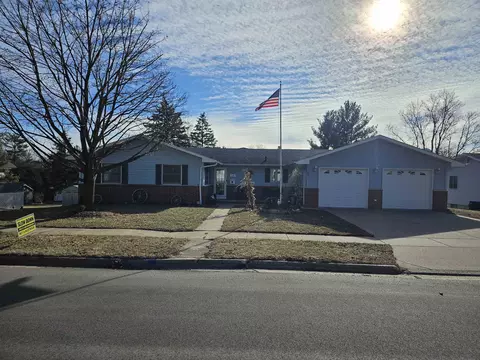 375 W Madison St, Platteville, WI 53818