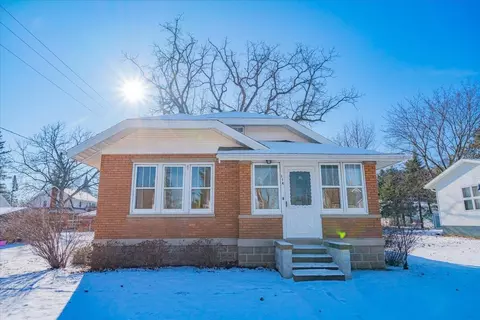 114 W Lyons St, Rio, WI 53960