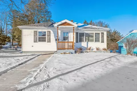 234 S 1st St, Mount Horeb, WI 53572