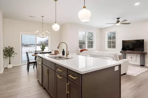Kitchen - 3156 S Bartells Dr #D, Beloit, WI 53511 photo 4 of 5