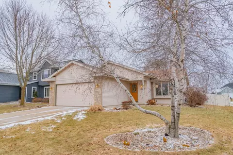 7002 Wildberry Dr, Madison, WI 53719