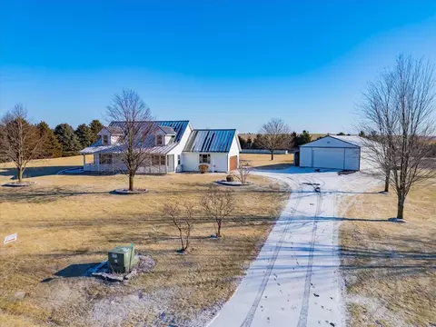 7616 Conifer Ct, Deforest, WI 53532