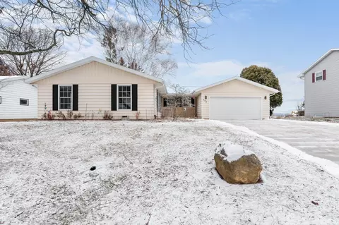 355 E Richards Rd, Oregon, WI 53575