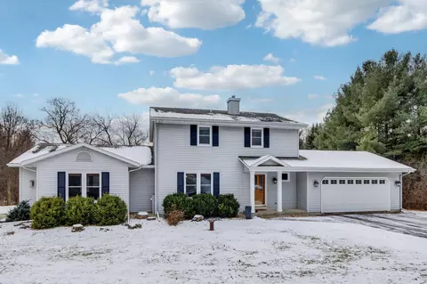 12628 E Glacial Crest Dr, Whitewater, WI 53190