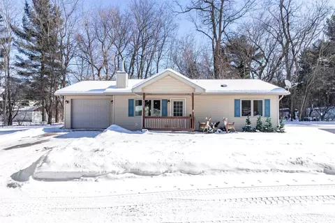 402 Quincy St #C, Friendship, WI 53934