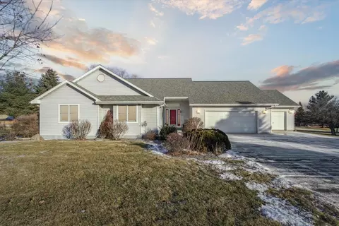 7538 N Morning Meadow Ln, Evansville, WI 53536