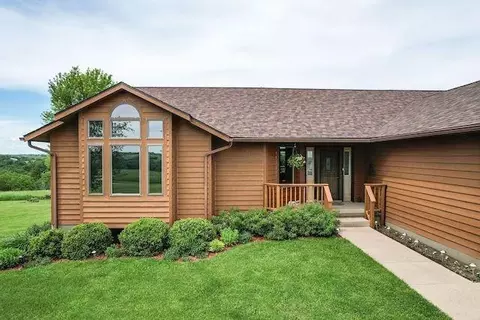 8250 Mckenna Rd, Hollandale, WI 53544
