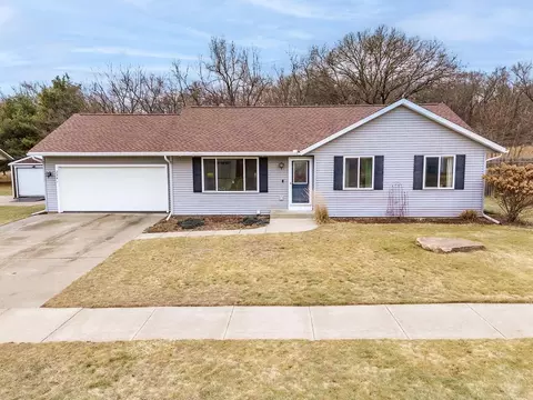 2341 Doris Rd, Reedsburg, WI 53959