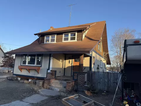 114 W Mill St, Poynette, WI 53955