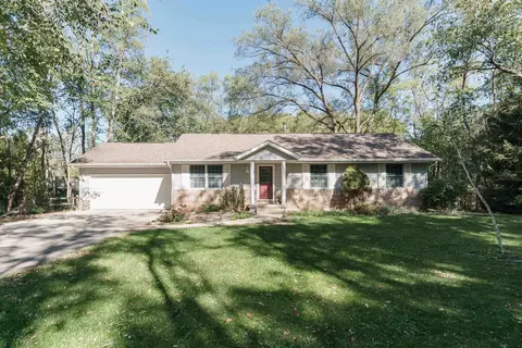 4306 S Indian Lake Dr, Janesville, WI 53548