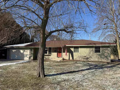 3325 Colby Ln, Janesville, WI 53546