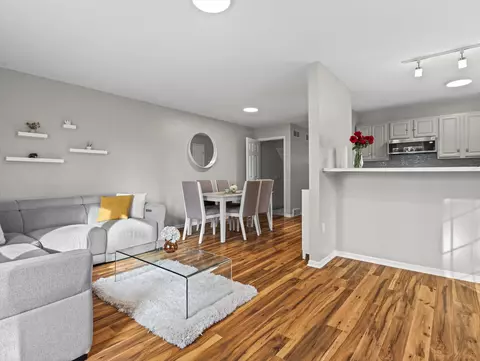 6113 White Pine Way, Fitchburg, WI 53719
